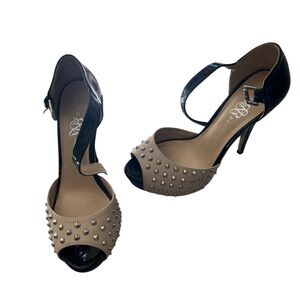 Rock & Republic Studded Two-Tone Peep-Toe Ankle Strap Heels - Beige/Black Sz 8